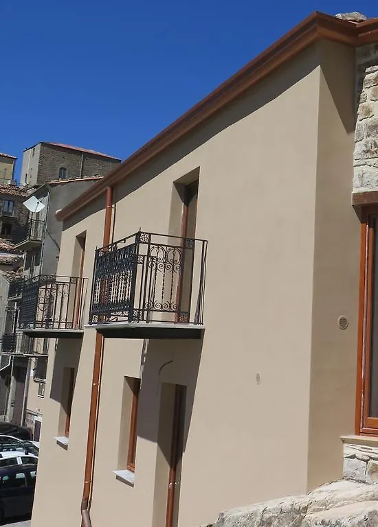 Hotel Porta Baciamano Geraci Siculo 0*,  Italia